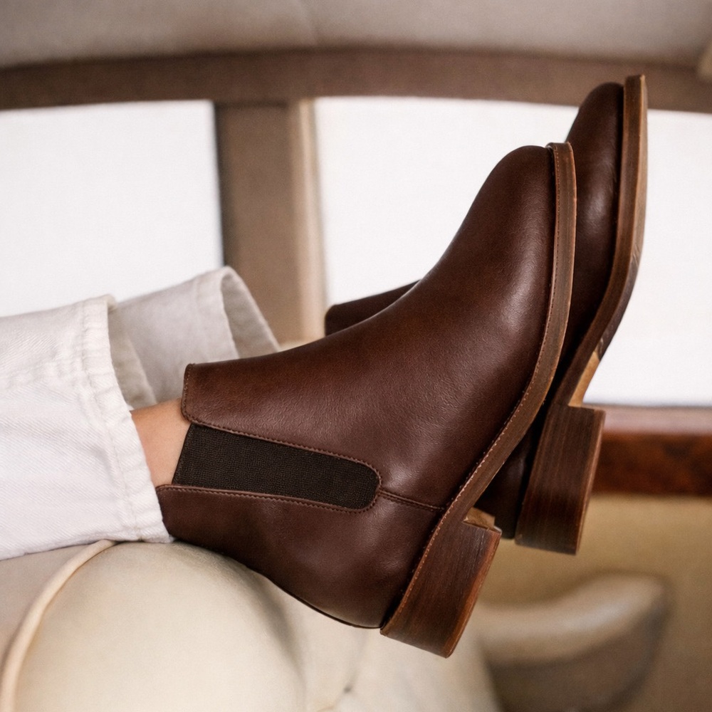 Sézane Heritage Brown Leather Chelsea Boots Size 40 Made in Portugal